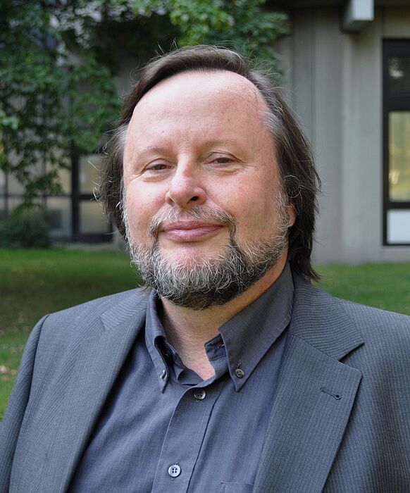 Foto (Universität Paderborn): Prof. Dr. Peter F. E. Sloane ist einer der „Väter“ von NeGel. 