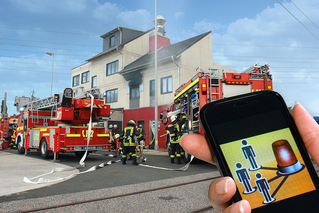 Foto (Feuerwehr Dortmund/Montage: Maaß): Soziale Medien können in Notfallsituationen zu schneller Hilfestellung vor Ort führen.