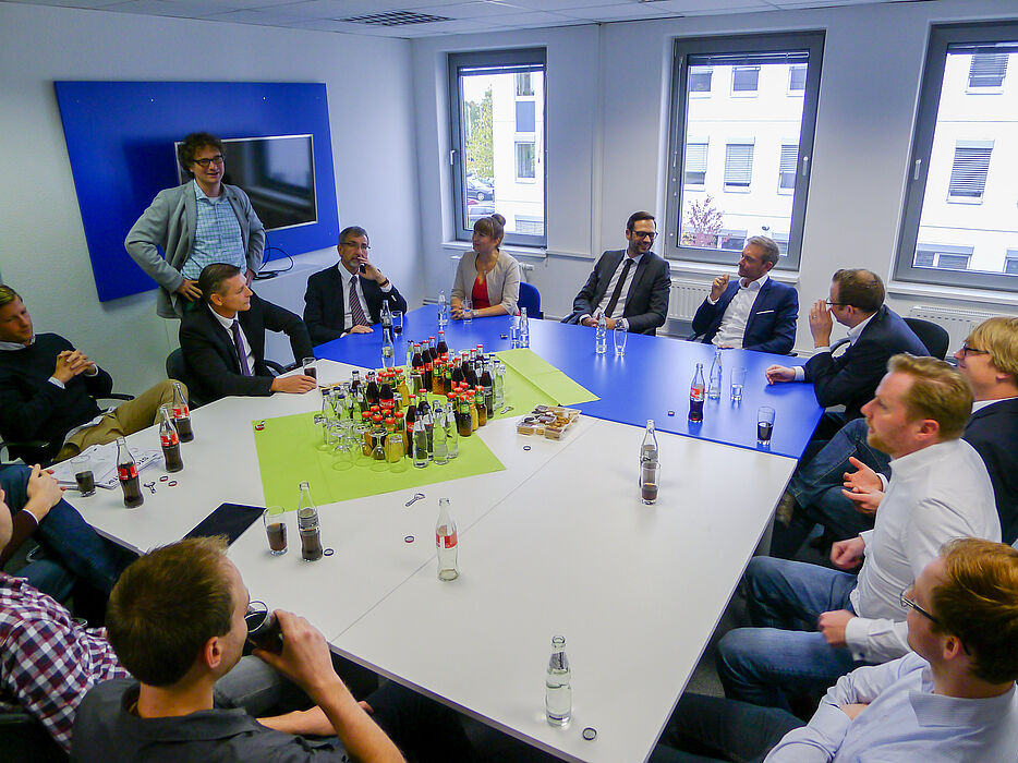 FDP-Bundesvorsitzender Christian Lindner besuchte am 26. Oktober TecUP, das Technologietransfer- und Existenzgründungs-Center der Universität