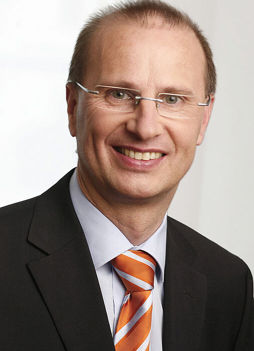 Foto (Siemens AG): Prof. Dr.-Ing. Gernot Spiegelberg ist Referent des Fakultätskolloquiums am 22. Mai.