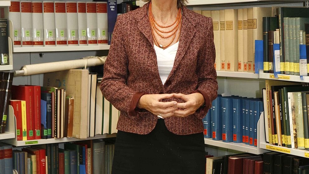 Foto: Prof. Dr. Angelika Neuwirth ist mit ihrem Vortrag "Der Koran – ein exklusiv islamischer oder auch ein europäischer Text?" zu Gast im Paderborner Rathaus.