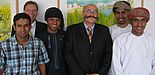 Foto (Universität Paderborn): Seltener Besuch: Auf Einladung der Stabsstelle des Präsidiums der Universität Paderborn und deren Leiter Christoph Schön (2. von links) besuchten kürzlich vier Studenten aus dem Oman die Universität Paderborn. Empfangen