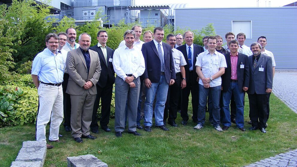 Foto (Maczula): Die Teilnehmer des Workshops des Nanotechnologie-Verbunds NRW in Dortmund.