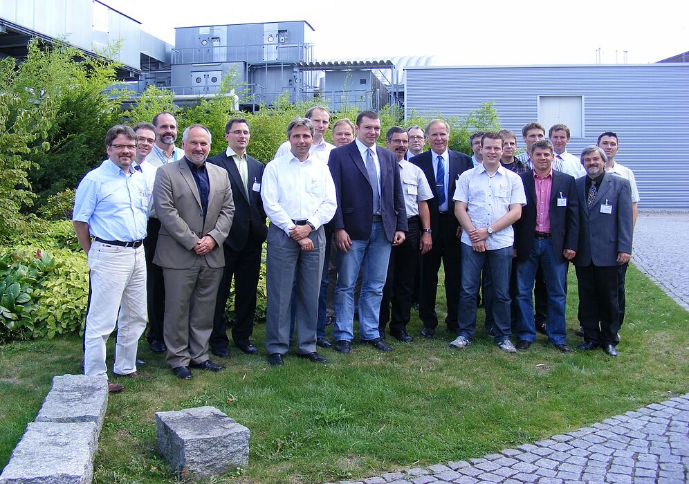 Foto (Maczula): Die Teilnehmer des Workshops des Nanotechnologie-Verbunds NRW in Dortmund.