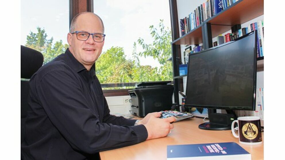 Foto (Universität Paderborn, Simon Ratmann): Prof. Dr. Jörg Müller-Lietzkow hat seit 2008 den Lehrstuhl für Medienökonomie und Medienmanagement an der Universität Paderborn inne.