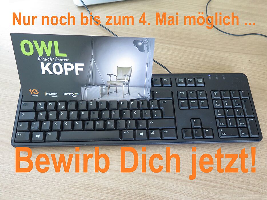 Abbildung: Postkarte „OWL braucht Deinen Kopf“ – So bewirbt die Stiftung Studienfonds in Schulen und Hochschulen die neue Bewerbungsphase.