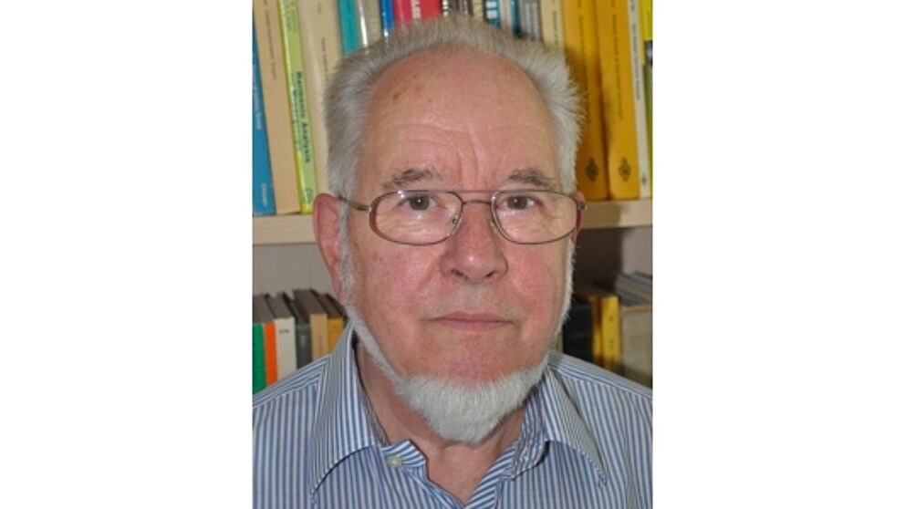 Foto (Universität Paderborn): Prof. Dr. Eberhard Kaniuth