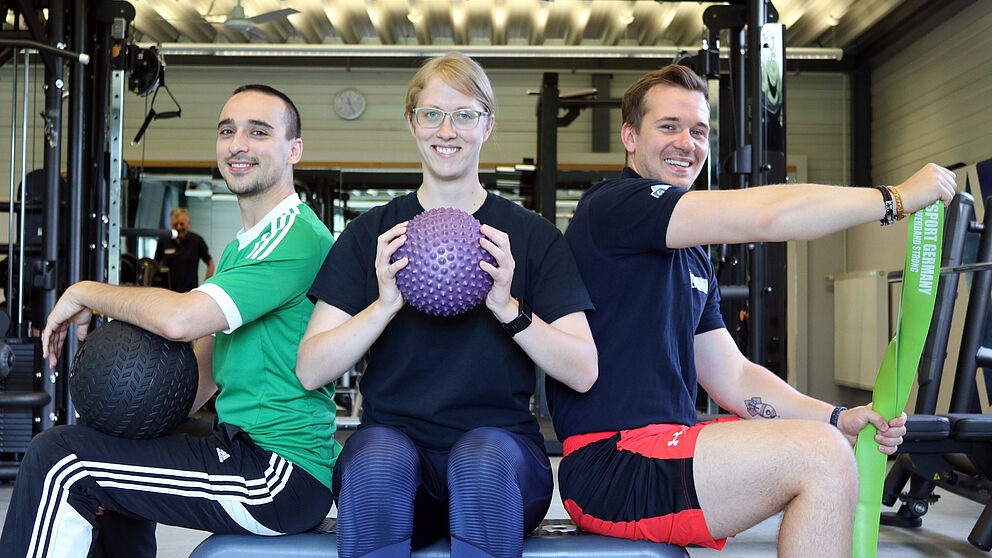 Foto (Heiko Appelbaum): Marius Hülsmann, Friederike Schweins und Tom Paluch gehören zum GTZ-Team und freuen sich über die Neugestaltung der Räumlichkeiten.