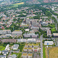 Luftbild Campus der Universität Paderborn, 8. Juli 2016 (Ansicht von Westen)