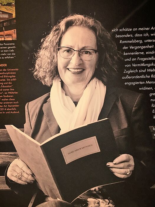 Prof. Dr. Jutta Ströter-Bender erhält Ehrung für Paderborner Welterbebildung – Museumskoffer- und Kunstprojekte am Rammelsberg