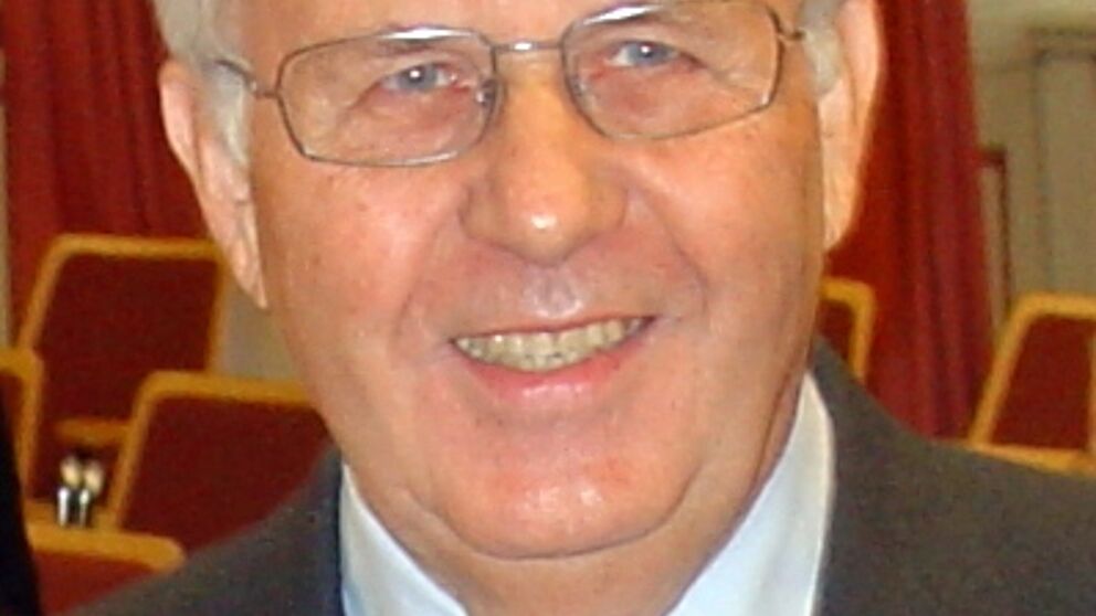 Foto (Universität Paderborn): Prof. Dr. Dr. h. c. Wolfgang Weber