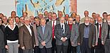 Foto (Universität Paderborn, Jan Aulenberg): 35 ehemalige Professoren trafen sich zum vierten Emeriti-Treffen in der Universität. Die regelmäßig zwei Mal im Jahr stattfindenden Treffen bieten eine gute Möglichkeit, sich über Neuerungen in der Univer