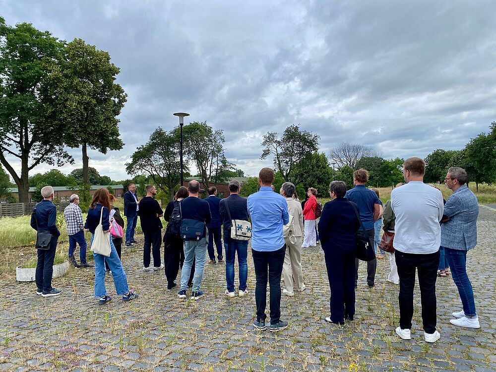 Nach der Diskussion lud die Stadt Paderborn zu einer geführten Besichtigung des Zukunftsquartiers ein. 