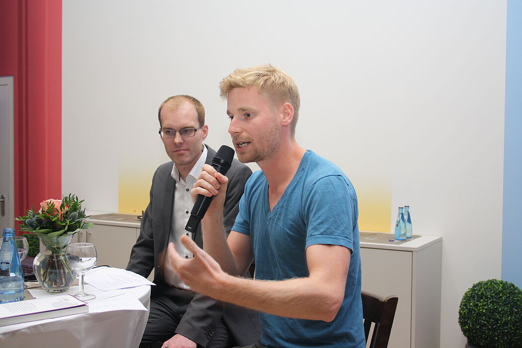 Foto: Leidenschaftlich: Autor Erik Flügge und Professor Bernhard Spielberg fordern eine Veränderung der kirchlichen Sprache.