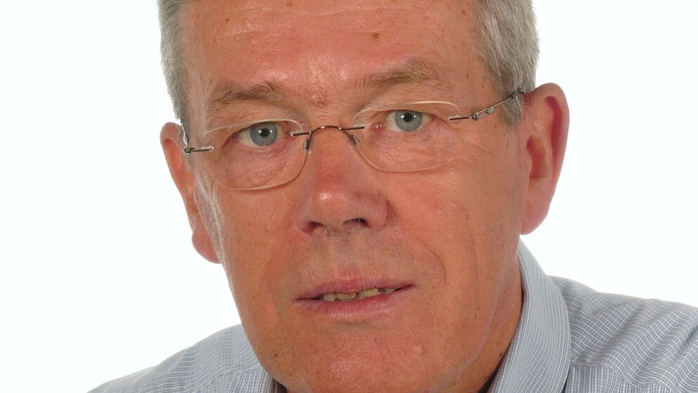Foto (Fakultät): Verdientes Mitglied der Universität Paderborn tritt in den Ruhestand: Prof. Dr. Helmut Lenzing.