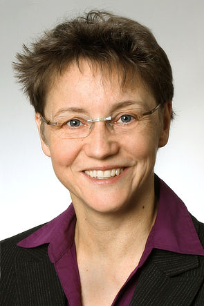 Foto (Universität Paderborn): Prof. Dr. Gudrun Oevel, Chief Information Officer der Universität Paderborn und Leiterin des Zentrums für Informations- und Medientechnologien (IMT)