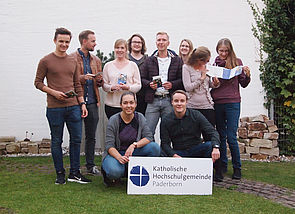 Foto (KHG): Campus-Katholiken: Studierendenpfarrer Nils Petrat und das Team der KHG wollen mit den Studierenden in diesem Semester besondere Orte aufsuchen. Foto (KHG): Campus-Katholiken: Studierendenpfarrer Nils Petrat und das Team der KHG wollen mit den Studierenden in diesem Semester besondere Orte aufsuchen.
