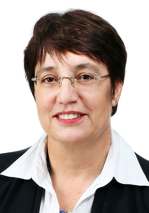 Foto (Universität Paderborn, Adelheid Rutenburges): Prof. Dr. Birgit Riegraf (Projektleitung)