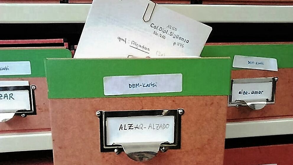 Foto (Universität Paderborn, Anna-Susan Franke): Das Datenarchiv des Diccionario del Español Medieval (DEM) wird im neuen DFG-Forschungsprojekt digitalisiert und online gestellt.