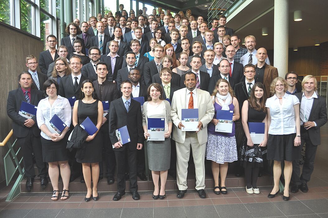 Foto: Die Absolventen aus dem Jahr 2012