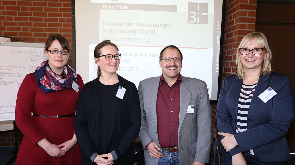 Foto: 3i-Kompetenzteam, v. l.: Marie-Ann Kückmann, Heike Kundisch. Prof. Dr. H.-Hugo Kremer, Dr. Petra Frehe.