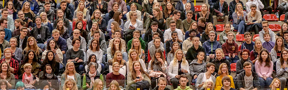 Zum Wintersemester 2018/19 werden an der Universität Paderborn 3.793 neue Studierende begrüßt.