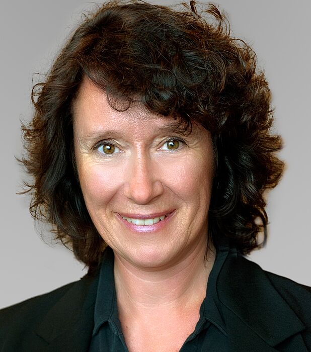 Foto (Universität Paderborn): Prof. Dr. Caren Sureth-Sloane