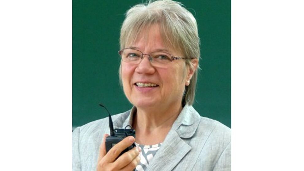 Foto (Universität Paderborn, Carina Uhde): Prof. Dr. Leena Suhl