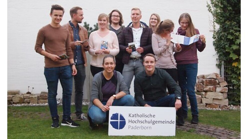 Foto (KHG): Campus-Katholiken: Studierendenpfarrer Nils Petrat und das Team der KHG wollen mit den Studierenden in diesem Semester besondere Orte aufsuchen.