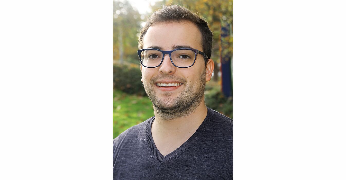 Foto (Universität Paderborn): Eugen Dimant ist Wissenschaftler und Doktorand an der Universität Paderborn.