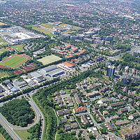 Luftbild Campus und Sport-Campus der Universität Paderborn, 14. Juli 2006, (Ansicht von Südost)