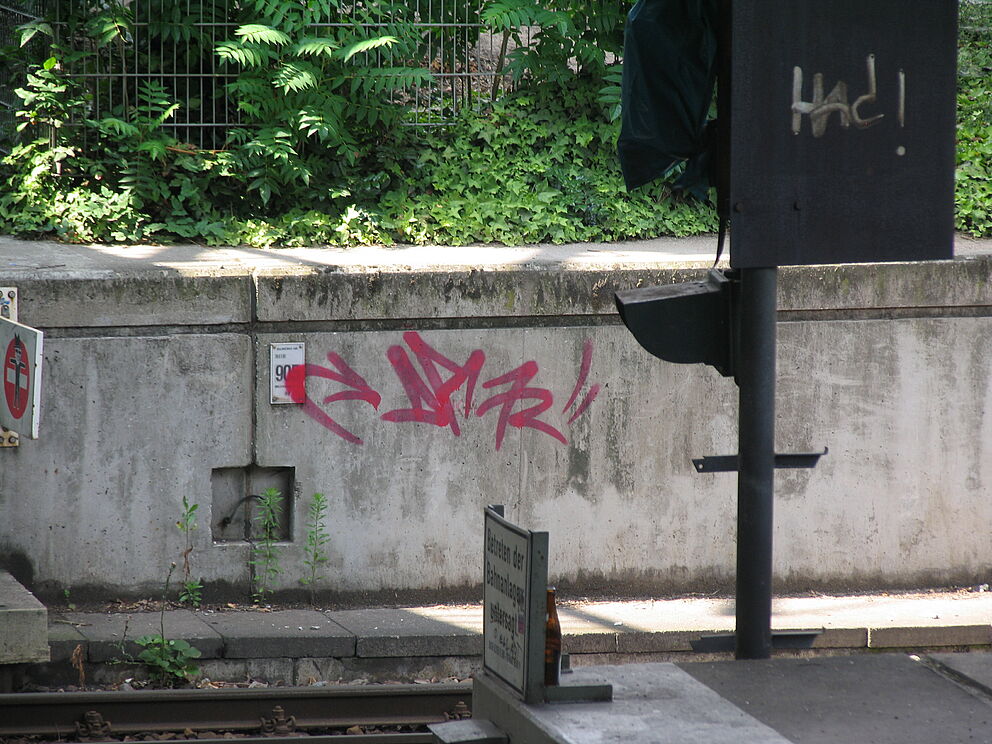 Graffiti DR 72"