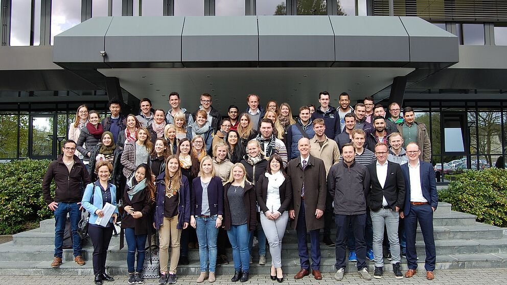 Foto: Studierende aus Paderborn zu Besuch bei Wortmann