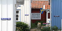 Häuserreihe auf der schwedischen Insel Gullholmen/Bohuslän