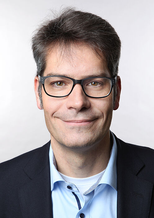 Foto (Universität Paderborn): Prof. Dr. René Fahr