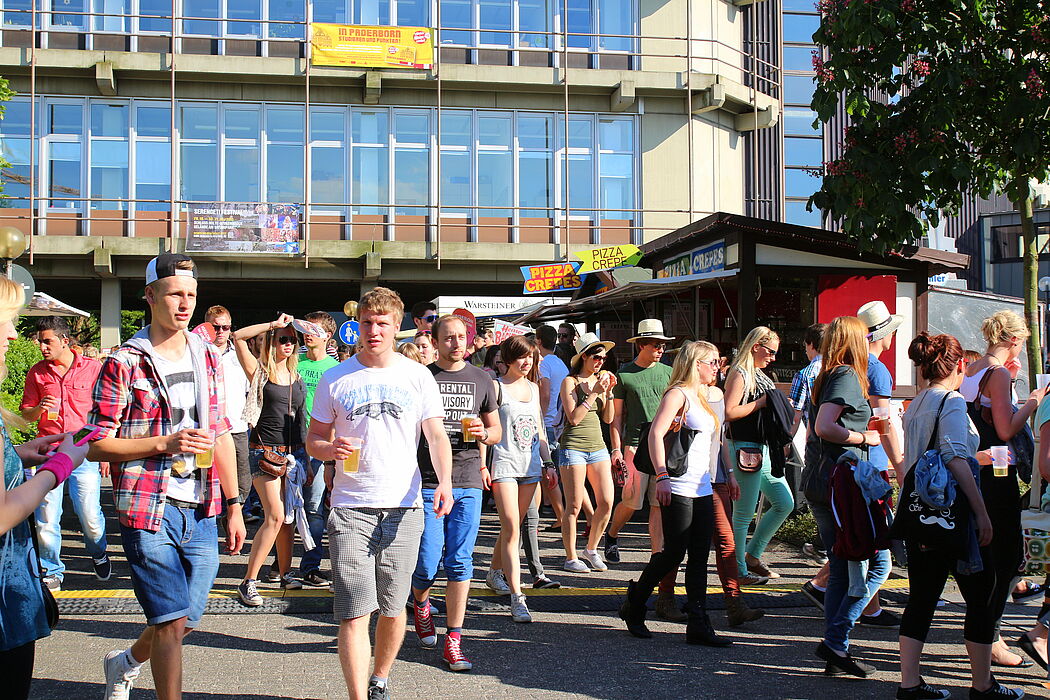 Foto (Universität Paderborn, Frauke Döll): AStA-Sommerfestival 2013.
