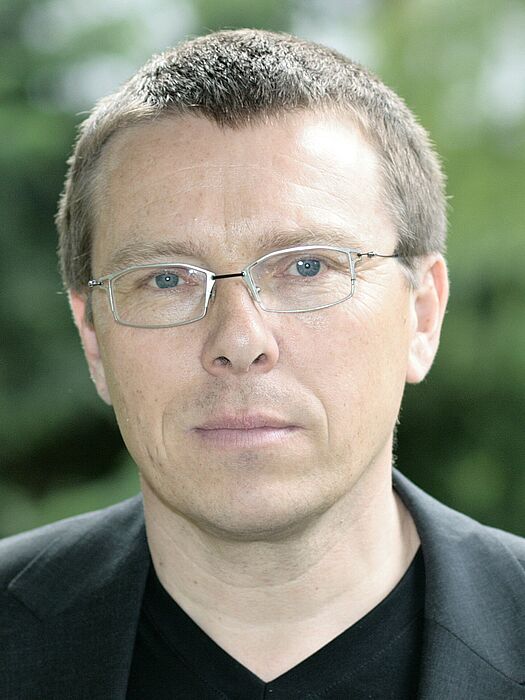 Foto: Prof. Dr. Hans Peter Brandl-Bredenbeck, Department Sport und Gesundheit, ist neuer Beauftragter für das Programm "Partnerhochschule des Spitzensports".