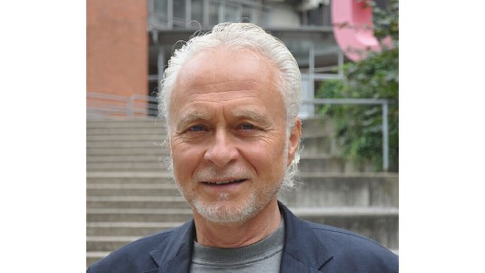 Foto (Universität Paderborn): Prof. Dr. Hans-Joachim Warnecke, Hochschulbeauftragter für das Studium für Ältere.