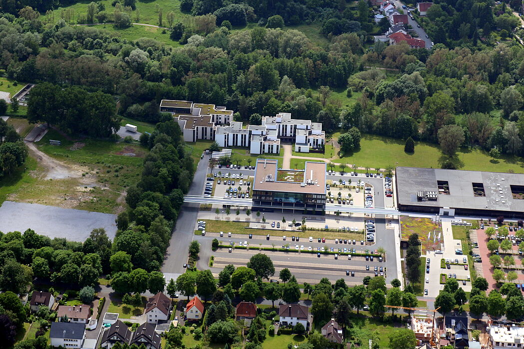 Foto (Universität Paderborn, Patrick Kleibold): Luftbild von der Zukunftsmeile vom 14. Juni 2013.