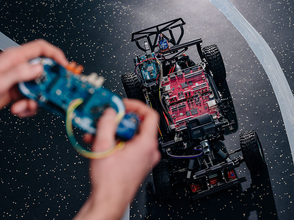 ferngesteuertes kleines Auto