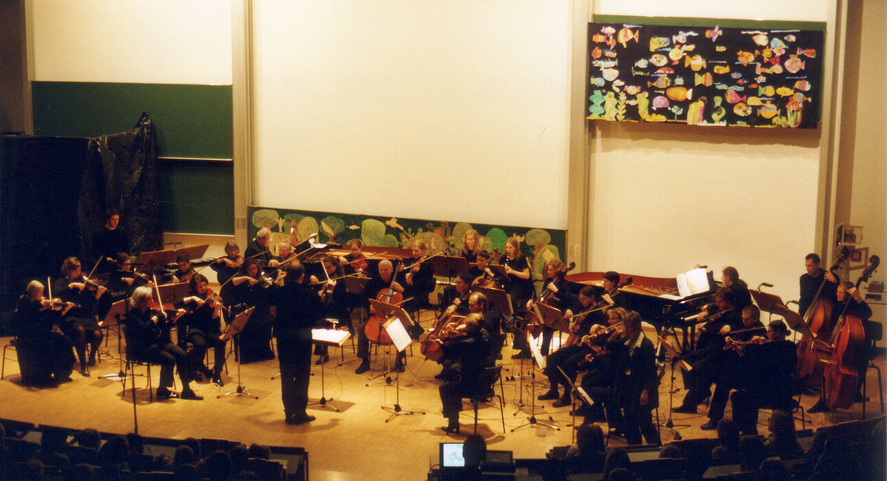 Foto (Universität Paderborn): Das Hochschulorchester Paderborn beim Familienkonzert „Karneval der Tiere“.
