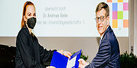 Edina Kampmann, Preisträgerin für herausragende Abschlussarbeiten 2021 (Foto: Universität Paderborn, Besim Mazhiqi)