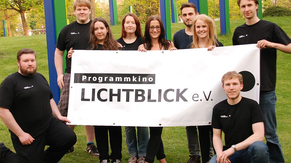 Foto (Programmkino Lichtblick e.V.): Das Team des studentischen Programmkinos Lichtblick der Universität Paderborn.