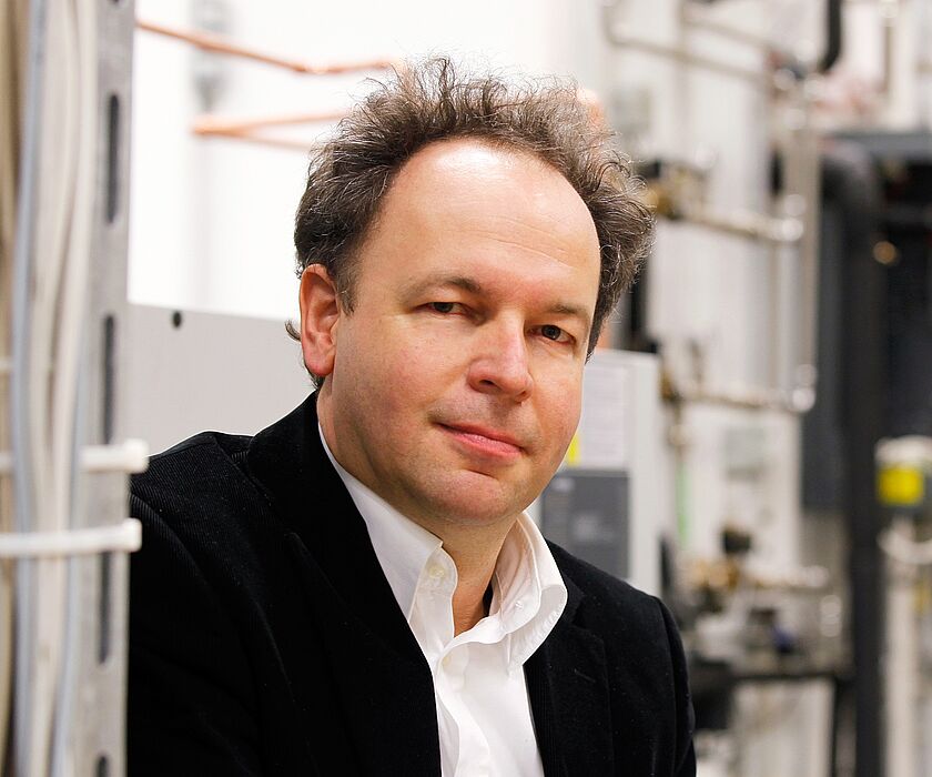 Foto (Universität Paderborn): Prof. Dr.-Ing. Stefan Krauter, Universität Paderborn, Lehrstuhl für Nachhaltige Energiekonzepte