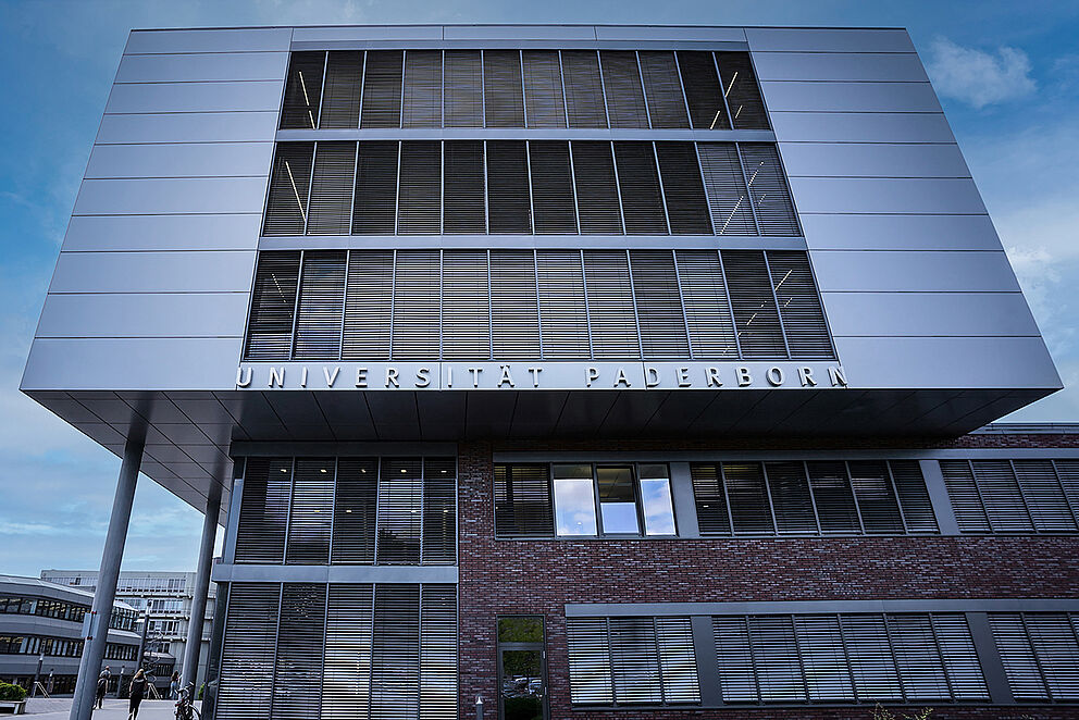 Frontalansicht Gebäude Q