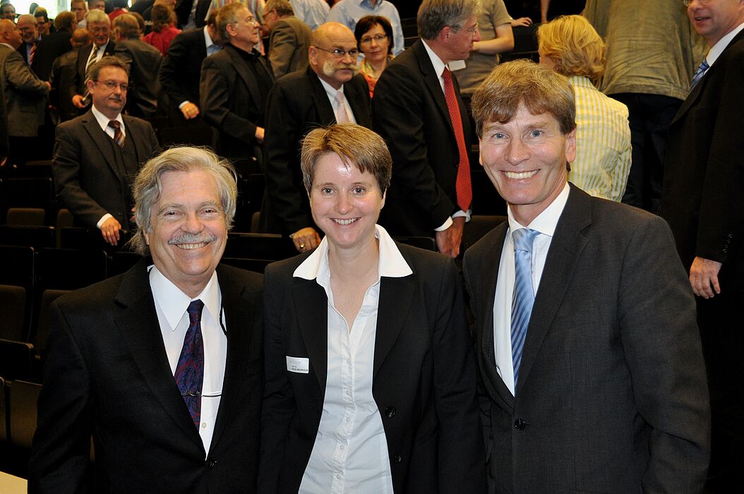 Foto (Universität Paderborn, Mark Heinemann): Dr. Alan Kay (v. l.), Prof. Dr. Heike Wehrheim und Prof. Dr. Nikolaus Risch.