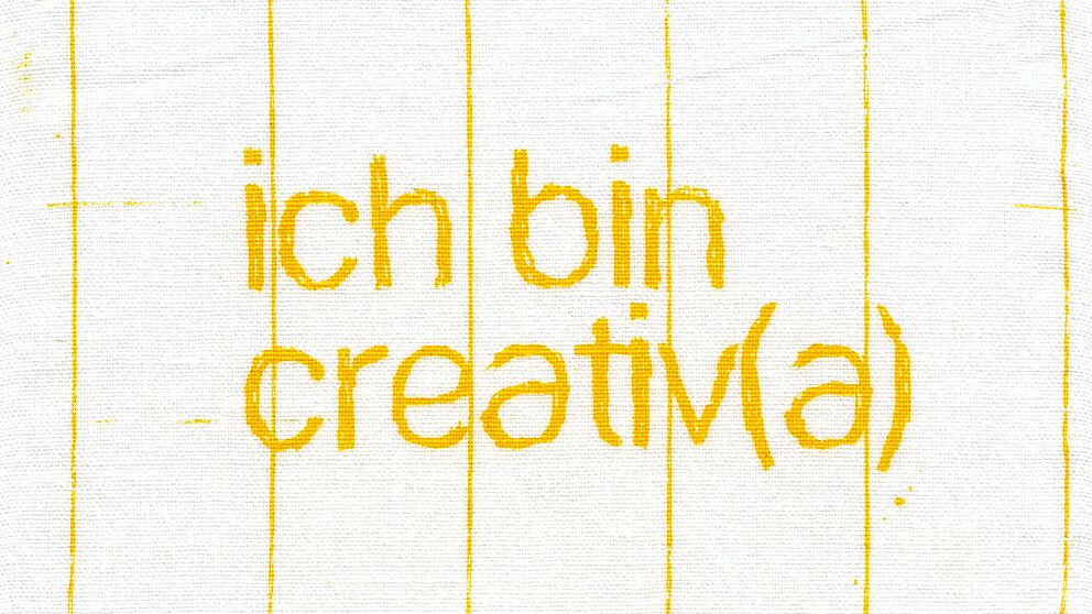 Abbildung: Einladungskarte, „ich bin creativ(a)“, Siebdruck auf Stoff, L. Schwarzwald und M. Hoffmann, 2014