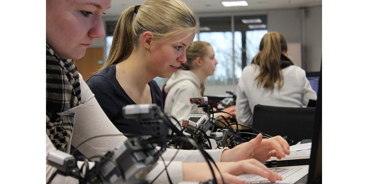 Foto: Programmiererinnen von morgen