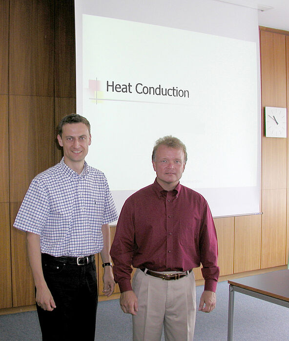 Foto: (v.li.): Dr.-Ing. Hans-Peter Heim und Prof. Dr. David Grewell