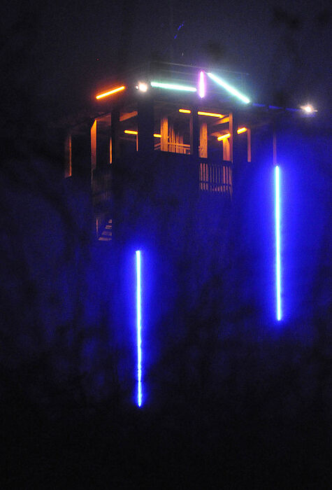 Foto: Illumination des Lattbergturmes in Entrup.